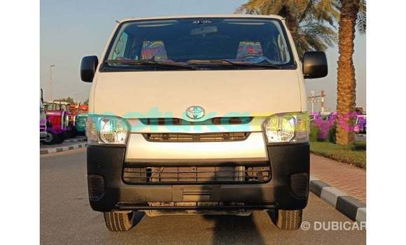 Acheter Import Voiture Toyota Hiace Blanc à Import - Dubai, Bandundu Acheter Import Voiture Toyota Hiace Blanc à Import - Dubai, Bandundu