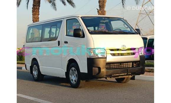Acheter Import Voiture Toyota Hiace Blanc à Import - Dubai, Bandundu Acheter Import Voiture Toyota Hiace Blanc à Import - Dubai, Bandundu