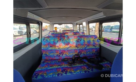 Acheter Import Voiture Toyota Hiace Blanc à Import - Dubai, Bandundu Acheter Import Voiture Toyota Hiace Blanc à Import - Dubai, Bandundu