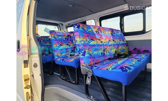 Acheter Import Voiture Toyota Hiace Blanc à Import - Dubai, Bandundu Acheter Import Voiture Toyota Hiace Blanc à Import - Dubai, Bandundu
