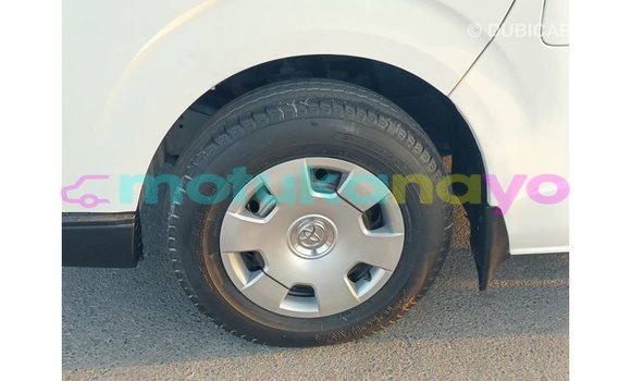 Acheter Import Voiture Toyota Hiace Blanc à Import - Dubai, Bandundu Acheter Import Voiture Toyota Hiace Blanc à Import - Dubai, Bandundu