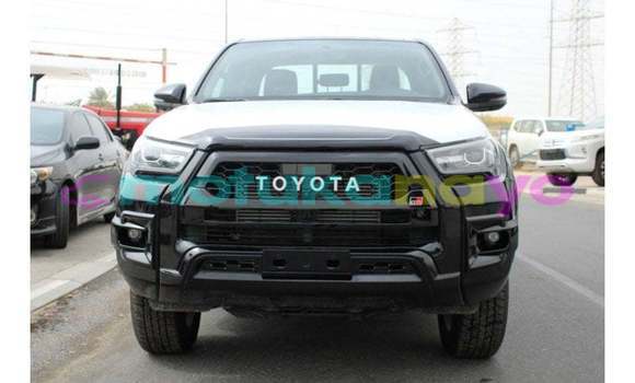 Buy Import Toyota Hilux Black Car in Import - Dubai in Bandundu Buy Import Toyota Hilux Black Car in Import - Dubai in Bandundu