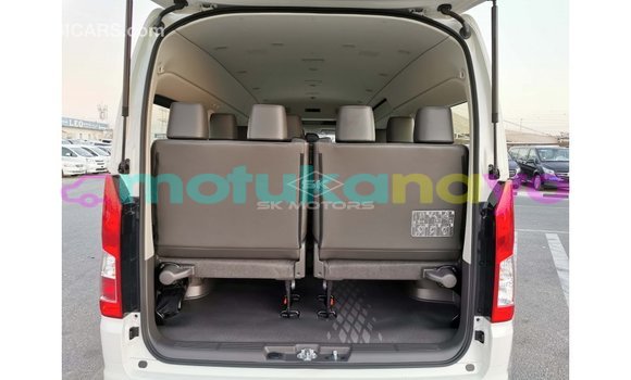 Buy Import Toyota Hiace White Car in Import - Dubai in Bandundu Buy Import Toyota Hiace White Car in Import - Dubai in Bandundu