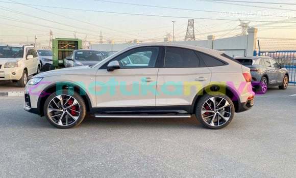 Buy Import Audi Q5 Beige Car in Import - Dubai in Bandundu Buy Import Audi Q5 Beige Car in Import - Dubai in Bandundu