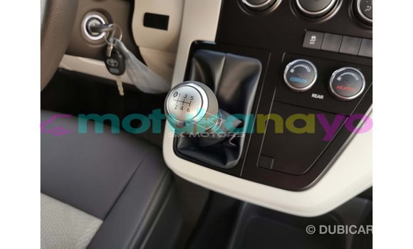 Buy Import Toyota Hiace White Car in Import - Dubai in Bandundu Buy Import Toyota Hiace White Car in Import - Dubai in Bandundu