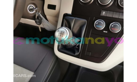 Buy Import Toyota Hiace White Car in Import - Dubai in Bandundu Buy Import Toyota Hiace White Car in Import - Dubai in Bandundu