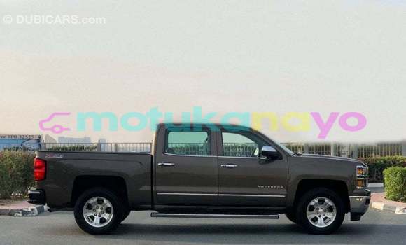 Acheter Import Voiture Chevrolet Silverado Marron à Import - Dubai, Bandundu Acheter Import Voiture Chevrolet Silverado Marron à Import - Dubai, Bandundu
