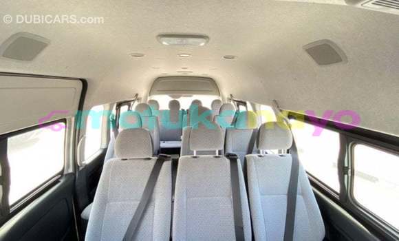 Buy Import Toyota Hiace White Car in Import - Dubai in Bandundu Buy Import Toyota Hiace White Car in Import - Dubai in Bandundu