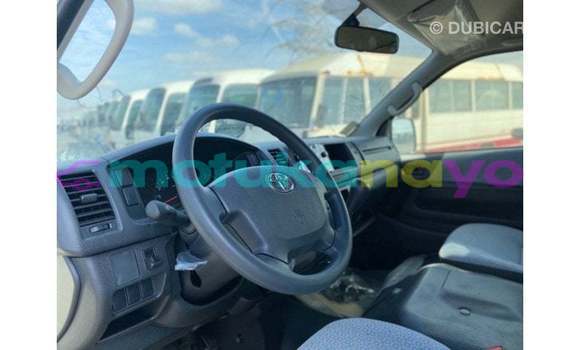 Buy Import Toyota Hiace White Car in Import - Dubai in Bandundu Buy Import Toyota Hiace White Car in Import - Dubai in Bandundu