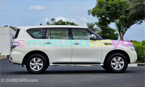 Buy Import Nissan Patrol White Car in Import - Dubai in Bandundu Buy Import Nissan Patrol White Car in Import - Dubai in Bandundu