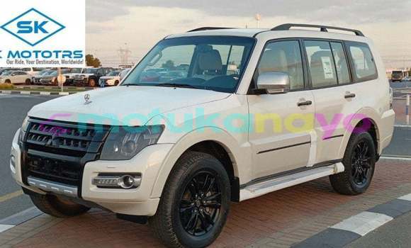 Buy Import Mitsubishi Pajero White Car in Import - Dubai in Bandundu