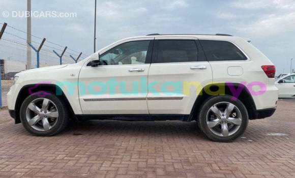 Buy Import Jeep Grand Cherokee White Car in Import - Dubai in Bandundu Buy Import Jeep Grand Cherokee White Car in Import - Dubai in Bandundu