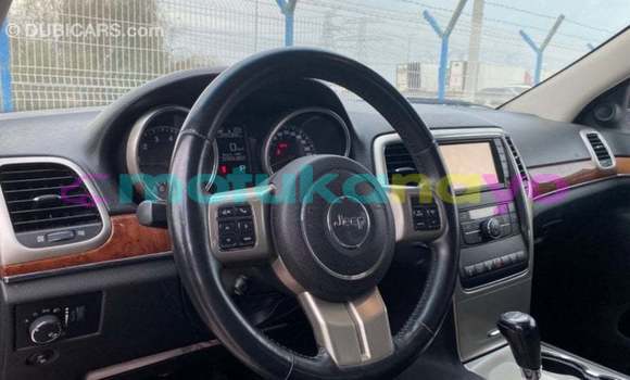 Buy Import Jeep Grand Cherokee White Car in Import - Dubai in Bandundu Buy Import Jeep Grand Cherokee White Car in Import - Dubai in Bandundu