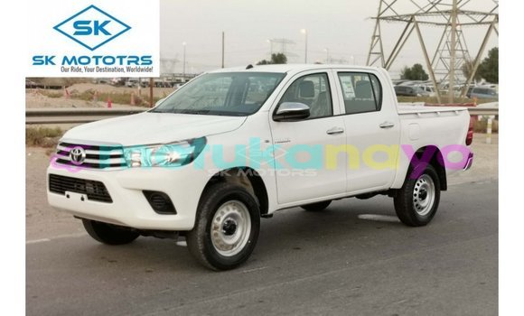 Acheter Import Voiture Toyota Hilux Blanc à Import - Dubai, Bandundu
