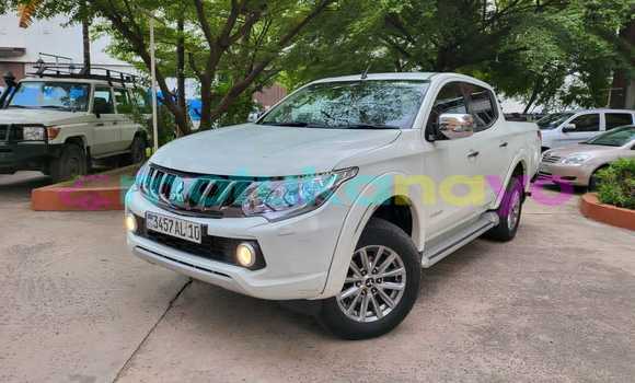 Acheter Occasion Voiture Mitsubishi L200 Blanc à Kinshasa, Kinshasa Acheter Occasion Voiture Mitsubishi L200 Blanc à Kinshasa, Kinshasa