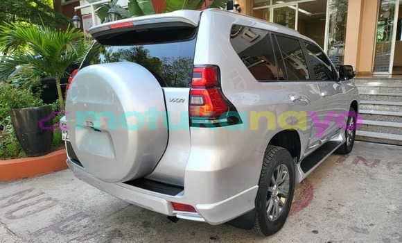 Acheter Occasion Voiture Toyota Prado Gris à Kinshasa, Kinshasa Acheter Occasion Voiture Toyota Prado Gris à Kinshasa, Kinshasa