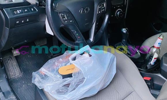 Acheter Occasion Voiture Hyundai Santa Fe Noir à Kinshasa, Kinshasa Acheter Occasion Voiture Hyundai Santa Fe Noir à Kinshasa, Kinshasa