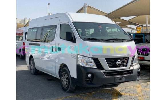 Acheter Import Voiture Nissan Urvan Blanc à Import - Dubai, Bandundu