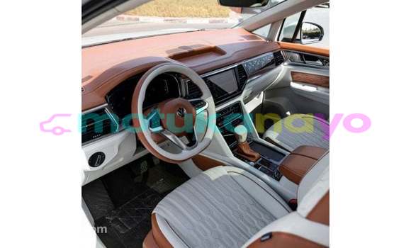 Buy Import Volkswagen TRUCK White Truck in Import - Dubai in Bandundu Buy Import Volkswagen TRUCK White Truck in Import - Dubai in Bandundu