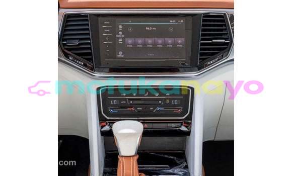 Buy Import Volkswagen TRUCK White Truck in Import - Dubai in Bandundu Buy Import Volkswagen TRUCK White Truck in Import - Dubai in Bandundu