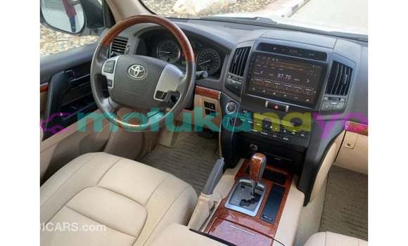 Buy Import Toyota Land Cruiser White Car in Import - Dubai in Bandundu Buy Import Toyota Land Cruiser White Car in Import - Dubai in Bandundu