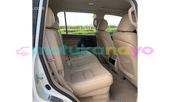Buy Import Toyota Land Cruiser White Car in Import - Dubai in Bandundu Buy Import Toyota Land Cruiser White Car in Import - Dubai in Bandundu