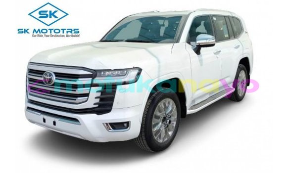 Acheter Import Voiture Toyota Land Cruiser Blanc à Import - Dubai, Bandundu Acheter Import Voiture Toyota Land Cruiser Blanc à Import - Dubai, Bandundu