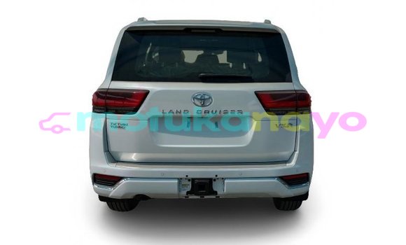 Acheter Import Voiture Toyota Land Cruiser Blanc à Import - Dubai, Bandundu Acheter Import Voiture Toyota Land Cruiser Blanc à Import - Dubai, Bandundu
