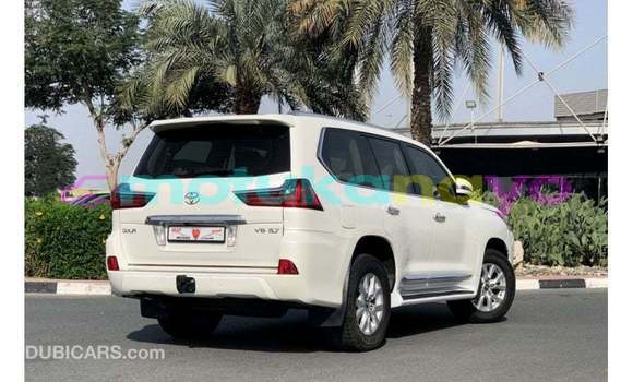 Buy Import Toyota Land Cruiser White Car in Import - Dubai in Bandundu Buy Import Toyota Land Cruiser White Car in Import - Dubai in Bandundu