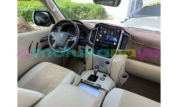 Buy Import Toyota Land Cruiser White Car in Import - Dubai in Bandundu Buy Import Toyota Land Cruiser White Car in Import - Dubai in Bandundu