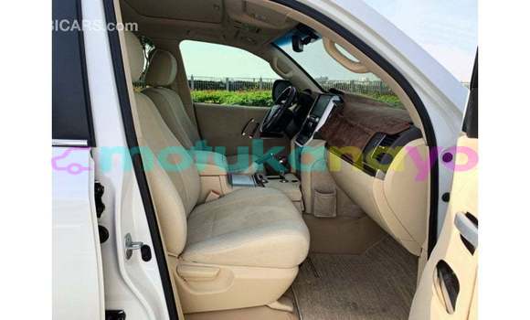 Buy Import Toyota Land Cruiser White Car in Import - Dubai in Bandundu Buy Import Toyota Land Cruiser White Car in Import - Dubai in Bandundu
