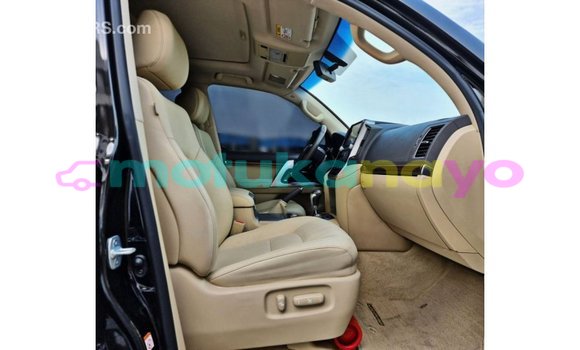 Acheter Import Voiture Toyota Land Cruiser Noir à Import - Dubai, Bandundu Acheter Import Voiture Toyota Land Cruiser Noir à Import - Dubai, Bandundu