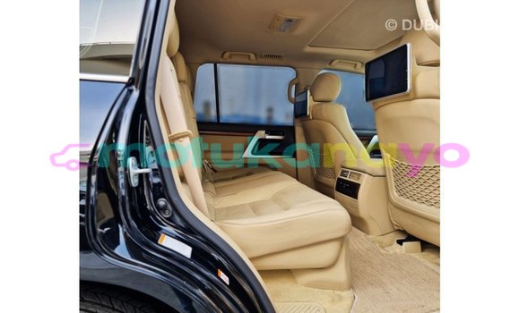 Acheter Import Voiture Toyota Land Cruiser Noir à Import - Dubai, Bandundu Acheter Import Voiture Toyota Land Cruiser Noir à Import - Dubai, Bandundu