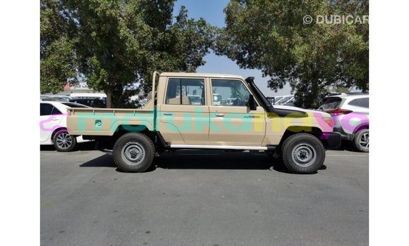 Buy Import Toyota Land Cruiser Beige Car in Import - Dubai in Bandundu Buy Import Toyota Land Cruiser Beige Car in Import - Dubai in Bandundu
