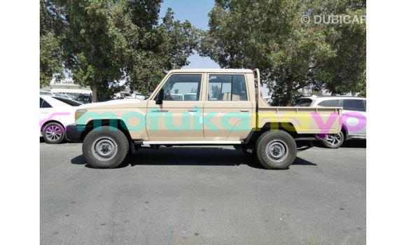 Buy Import Toyota Land Cruiser Beige Car in Import - Dubai in Bandundu Buy Import Toyota Land Cruiser Beige Car in Import - Dubai in Bandundu