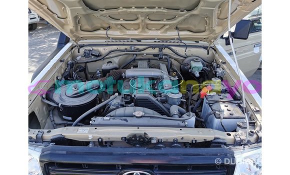 Buy Import Toyota Land Cruiser Beige Car in Import - Dubai in Bandundu Buy Import Toyota Land Cruiser Beige Car in Import - Dubai in Bandundu