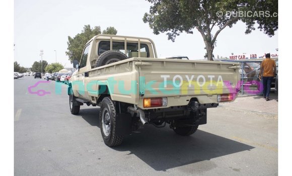 Buy Import Toyota Land Cruiser Beige Car in Import - Dubai in Bandundu Buy Import Toyota Land Cruiser Beige Car in Import - Dubai in Bandundu