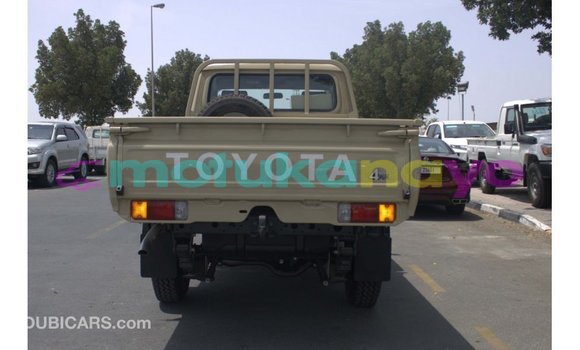 Buy Import Toyota Land Cruiser Beige Car in Import - Dubai in Bandundu Buy Import Toyota Land Cruiser Beige Car in Import - Dubai in Bandundu