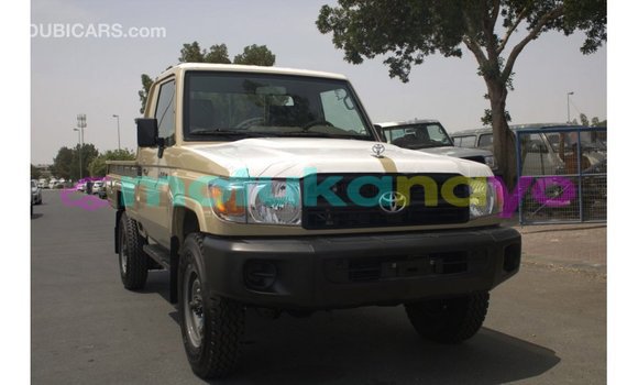 Buy Import Toyota Land Cruiser Beige Car in Import - Dubai in Bandundu Buy Import Toyota Land Cruiser Beige Car in Import - Dubai in Bandundu