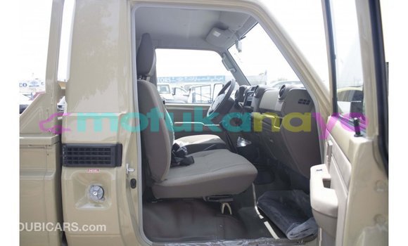 Buy Import Toyota Land Cruiser Beige Car in Import - Dubai in Bandundu Buy Import Toyota Land Cruiser Beige Car in Import - Dubai in Bandundu