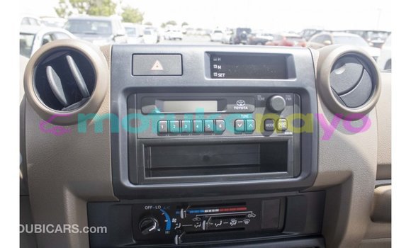 Buy Import Toyota Land Cruiser Beige Car in Import - Dubai in Bandundu Buy Import Toyota Land Cruiser Beige Car in Import - Dubai in Bandundu