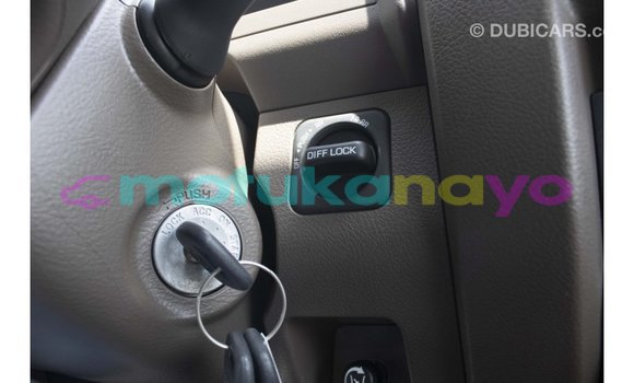 Buy Import Toyota Land Cruiser Beige Car in Import - Dubai in Bandundu Buy Import Toyota Land Cruiser Beige Car in Import - Dubai in Bandundu