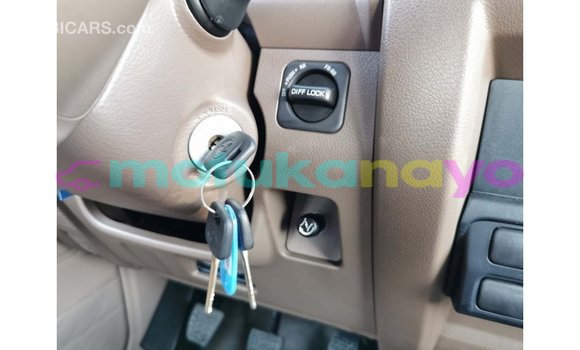 Buy Import Toyota Land Cruiser Beige Car in Import - Dubai in Bandundu Buy Import Toyota Land Cruiser Beige Car in Import - Dubai in Bandundu