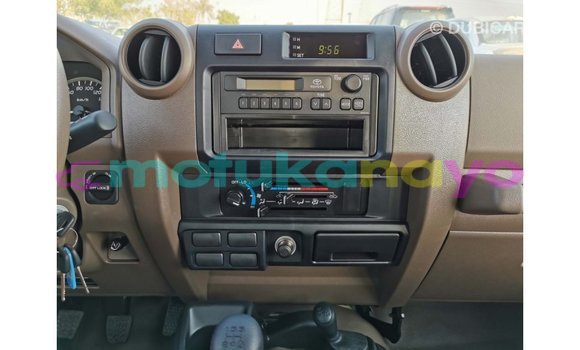 Buy Import Toyota Land Cruiser Beige Car in Import - Dubai in Bandundu Buy Import Toyota Land Cruiser Beige Car in Import - Dubai in Bandundu