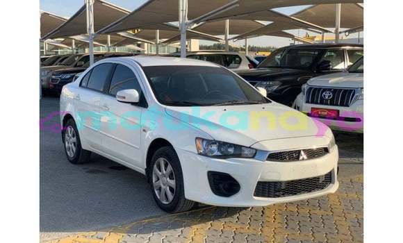 Acheter Import Voiture Mitsubishi Lancer Blanc à Import - Dubai, Bandundu