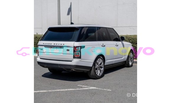 Acheter Import Voiture Land Rover Range Rover Blanc à Import - Dubai, Bandundu Acheter Import Voiture Land Rover Range Rover Blanc à Import - Dubai, Bandundu