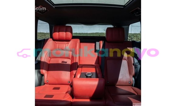 Acheter Import Voiture Land Rover Range Rover Blanc à Import - Dubai, Bandundu Acheter Import Voiture Land Rover Range Rover Blanc à Import - Dubai, Bandundu