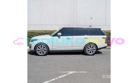 Acheter Import Voiture Land Rover Range Rover Blanc à Import - Dubai, Bandundu Acheter Import Voiture Land Rover Range Rover Blanc à Import - Dubai, Bandundu