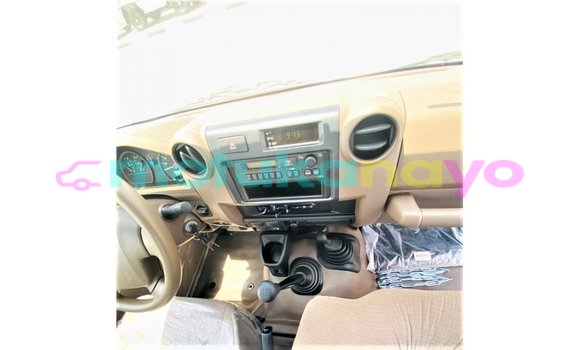 Buy Import Toyota Land Cruiser Beige Car in Import - Dubai in Bandundu Buy Import Toyota Land Cruiser Beige Car in Import - Dubai in Bandundu