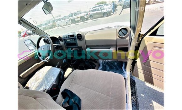 Buy Import Toyota Land Cruiser Beige Car in Import - Dubai in Bandundu Buy Import Toyota Land Cruiser Beige Car in Import - Dubai in Bandundu